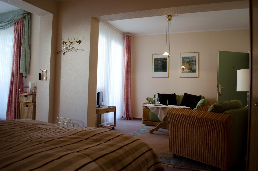Bed and Breakfast Haus Helvetia Бад-Орб Номер фото